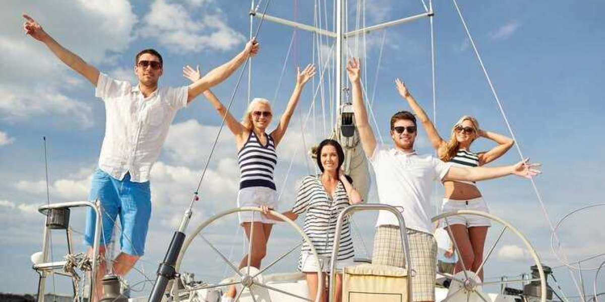 Luxury on the Water: Top Boat Rentals in Abu Dhabi
