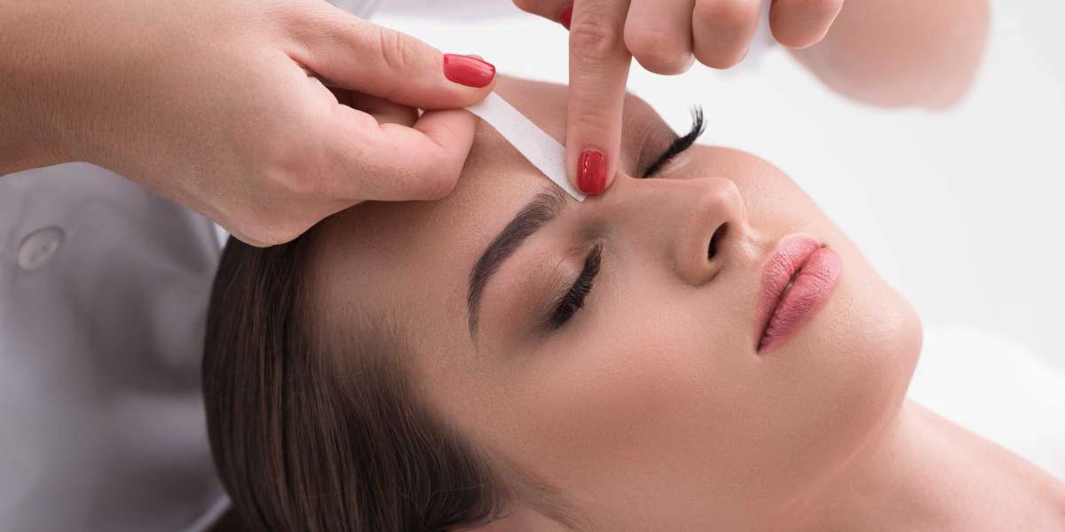 Eyebrows Waxing in San Diego: Transform Your Look