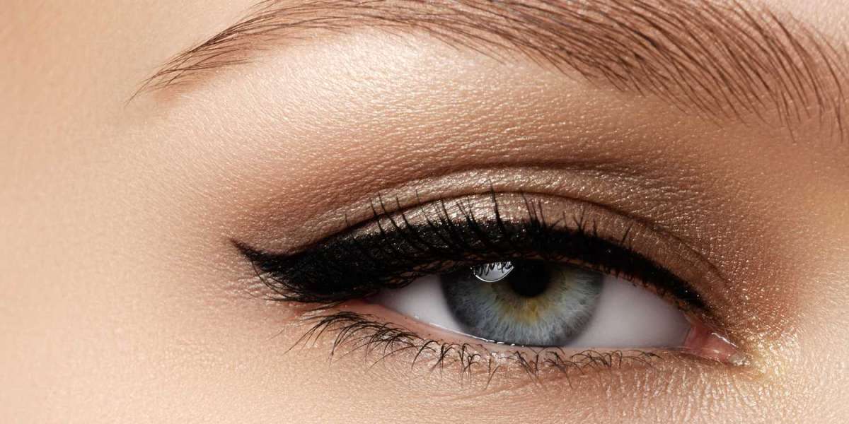 A Guide to Permanent Eyeliner Styles: Enhance Your Eyes with Ease