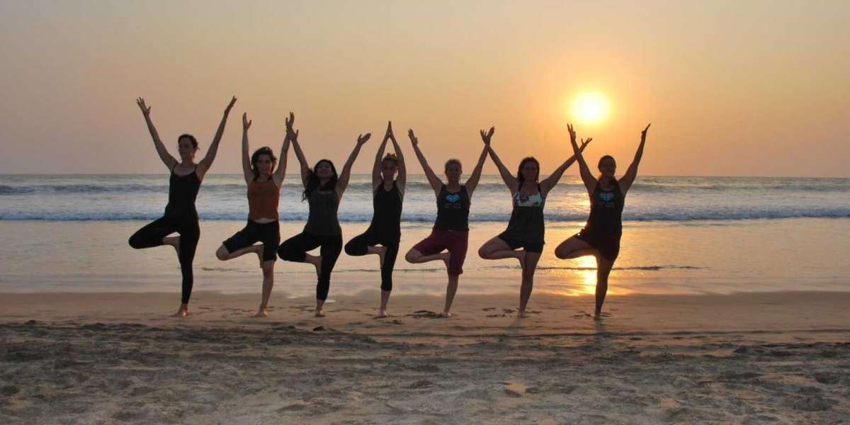 100 Hour Yoga Teacher Training In Rishikesh