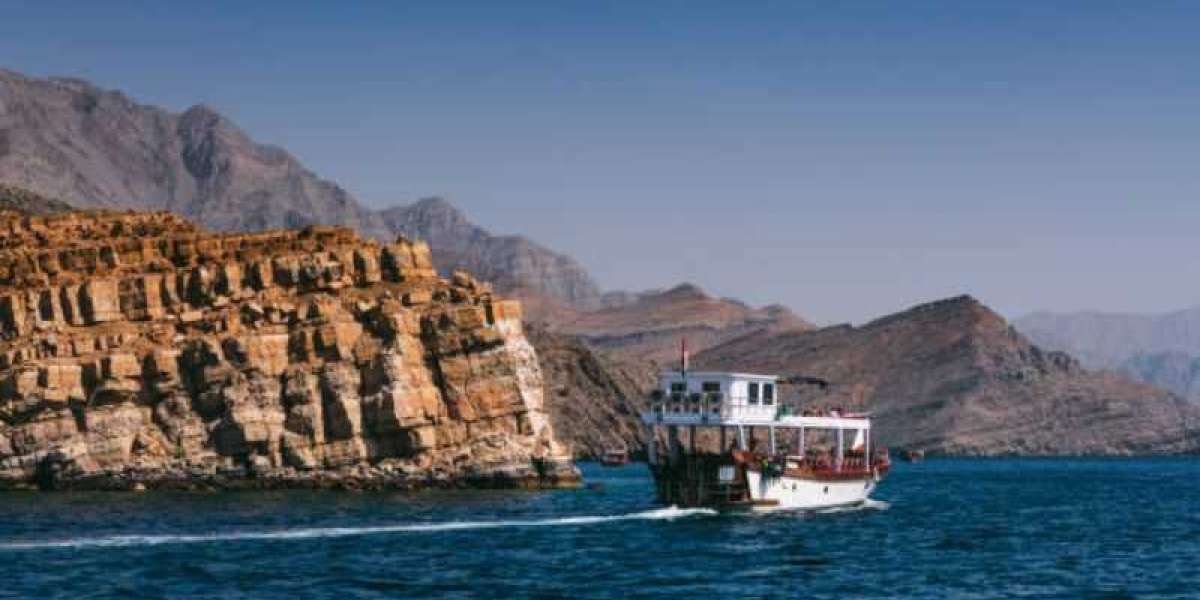 Top 7 Reasons to Take a Musandam Dibba Tour from Dubai