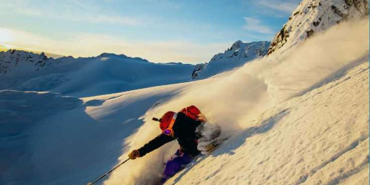 Why Valdez is the Best Choice for Heli Skiing in Alaska